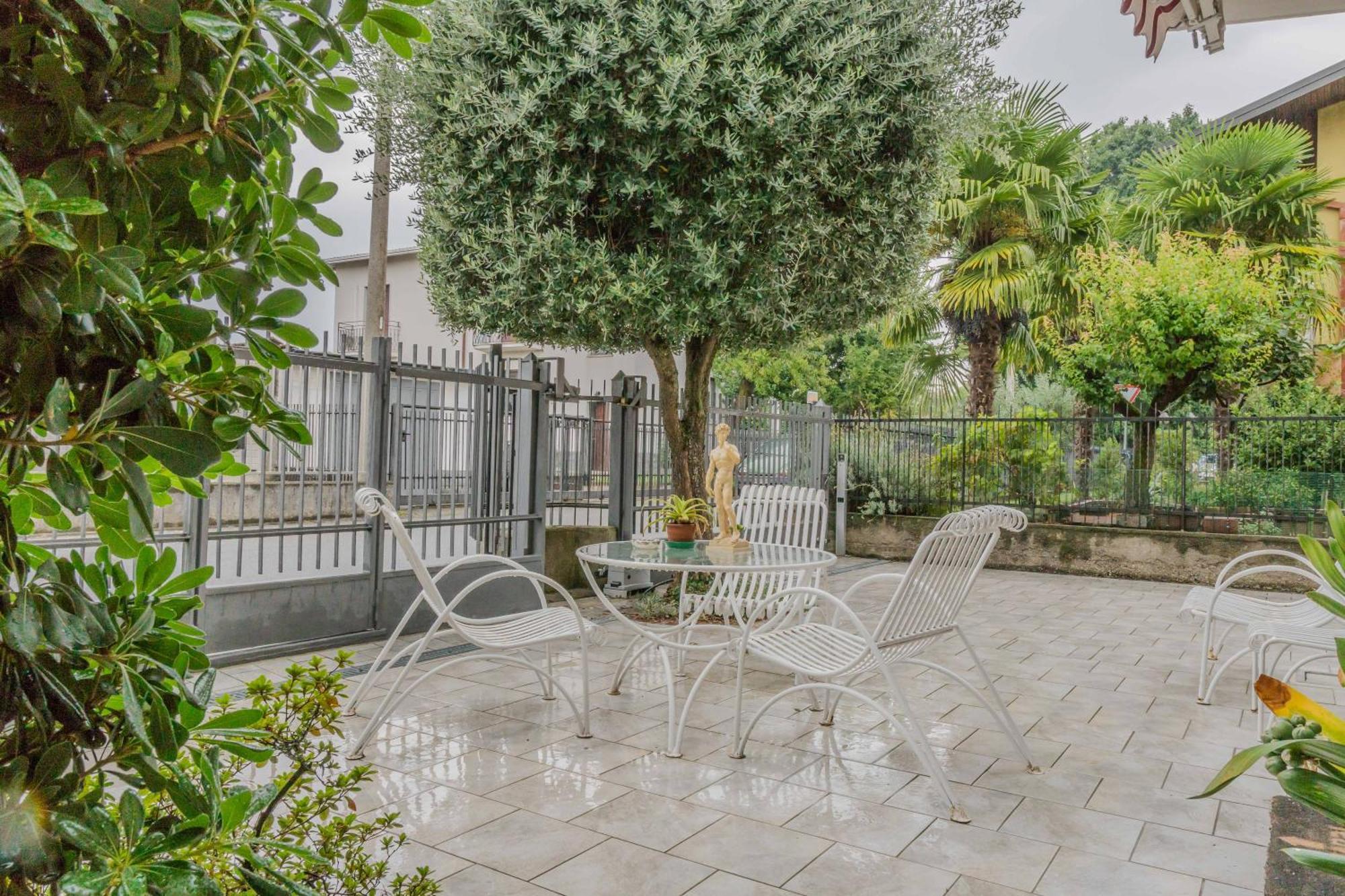 Il Giardino Di Alfonso - Malpensa Airport Relax Apartment Samarate Bagian luar foto